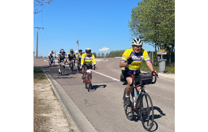 BG3696 - INSIGNE VCSF VELO CLUB DE SIX-FOURS